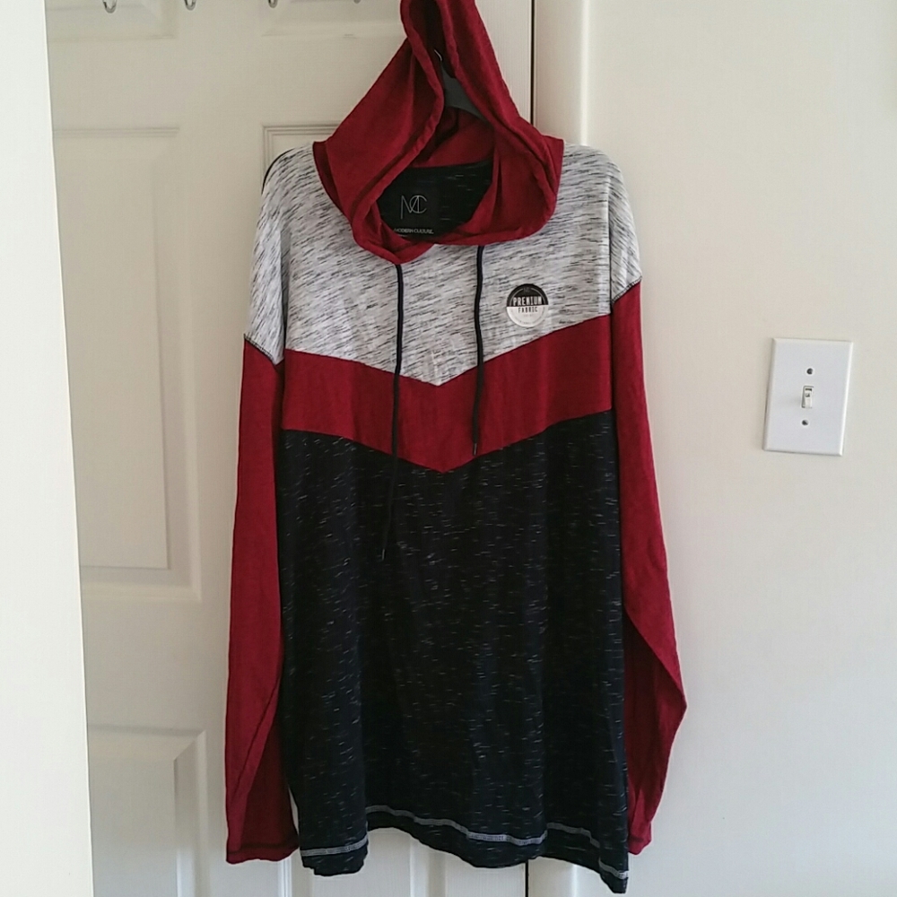 MEN'S LONG SLEEVE HOODIE SHIRT .